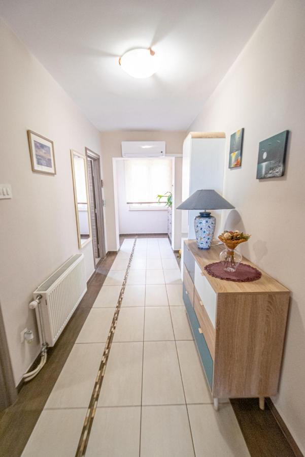Two-Bedroom Apartment In Crikvenica Xcvii מראה חיצוני תמונה